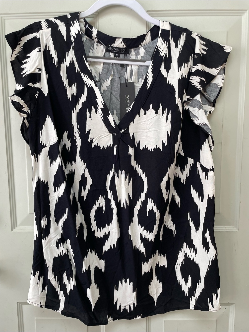 Rachel Zoe Black & White V-Neck Flutter Sleeve Blouse